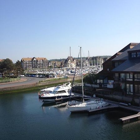 Résidence Les Planches Deauville Exterior foto